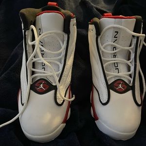 Kids Jordan Pro Strong, size 2, White, Red & Black